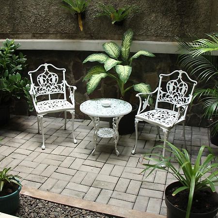 Bed And Breakfast Tomang Jakarta Eksteriør bilde